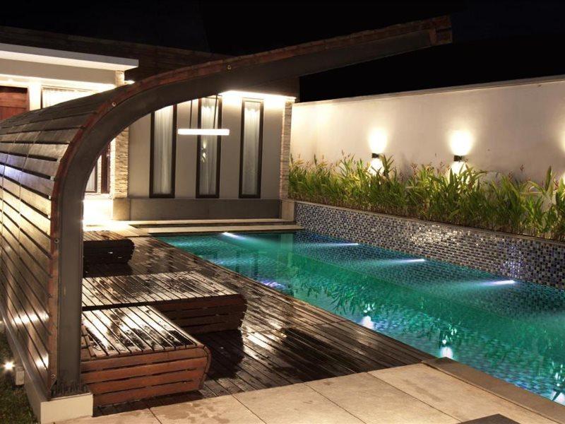 Bumi Segah Hotel Tanjung Redep Exterior foto